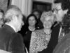 1991-con-farouk-hosny-ministro-della-cultura-cairo-mostra-un-goal-per-sigmund-cairo